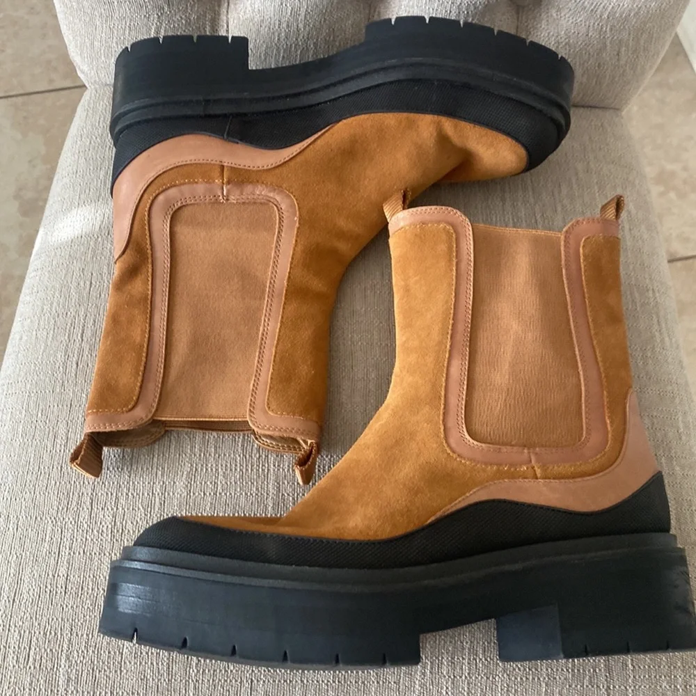 Sam Edelman NEW Lug Sole Suede Chelsea Camel Boot Sz 9 1/2 Gorgeous Boot!!! - Picture 3 of 14